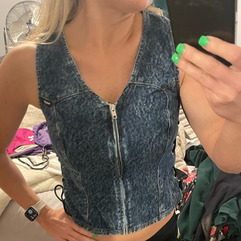 Urban Outfitters Wrangler Lace Up Denim to Indigo vest - BRAND NEW WITH TAGS!